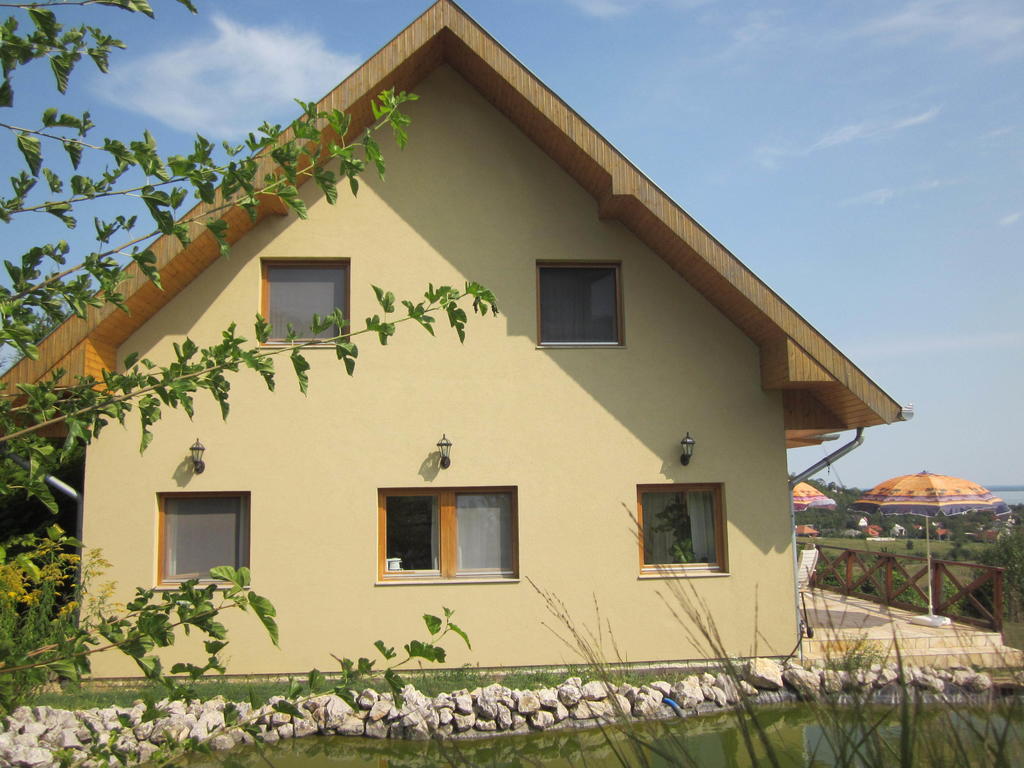 Kincses Vendeghaz 호텔 Balatongyörök 외부 사진